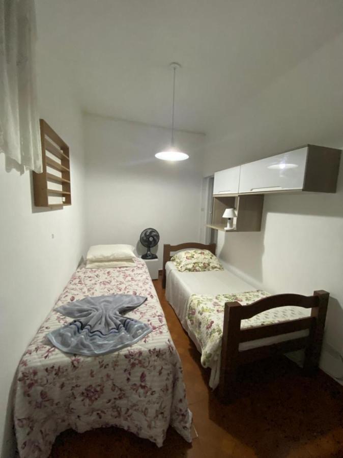 Hostel Gru Economico Com Quartos Individuais E Translado Гуарульюс Экстерьер фото