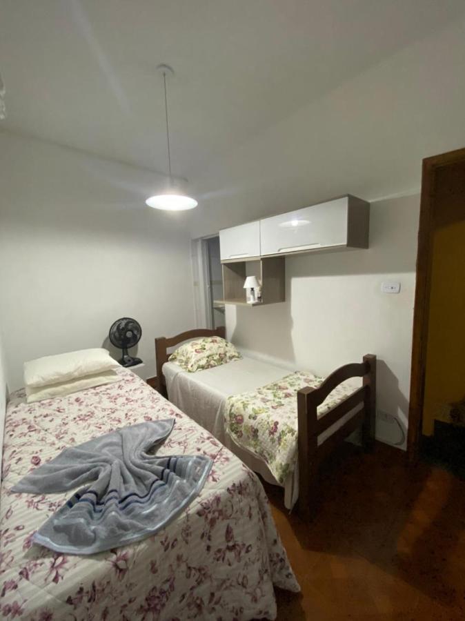 Hostel Gru Economico Com Quartos Individuais E Translado Гуарульюс Экстерьер фото
