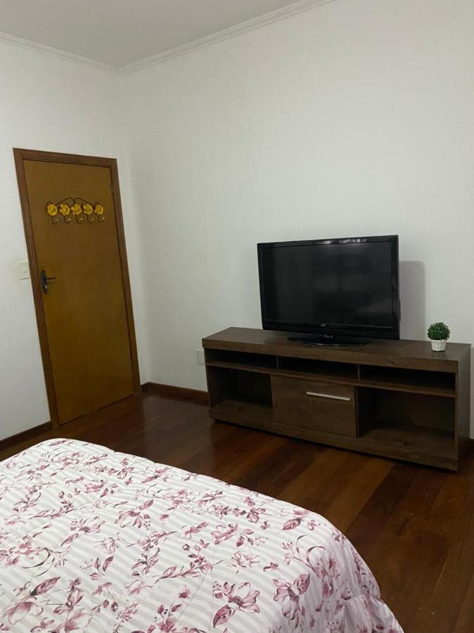 Hostel Gru Economico Com Quartos Individuais E Translado Гуарульюс Экстерьер фото