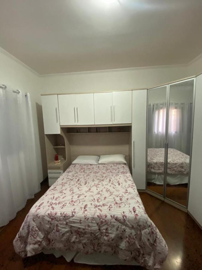 Hostel Gru Economico Com Quartos Individuais E Translado Гуарульюс Экстерьер фото